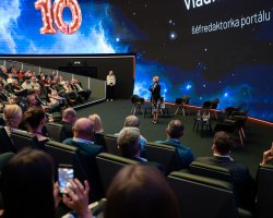 oslava v Planetariu